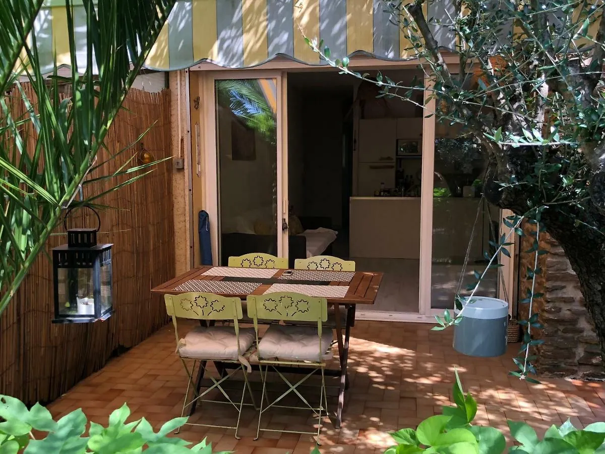 Apartment **** Beau T2 De 40 M2, Jardin De 70M2, Au Calme, A 50 Metres De La Plage Le Pradet