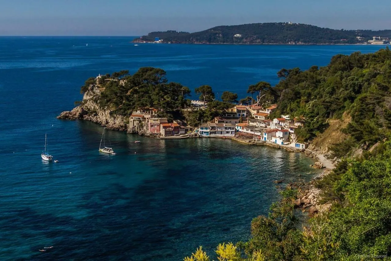 **** Beau T2 De 40 M2, Jardin De 70M2, Au Calme, A 50 Metres De La Plage Le Pradet Apartment