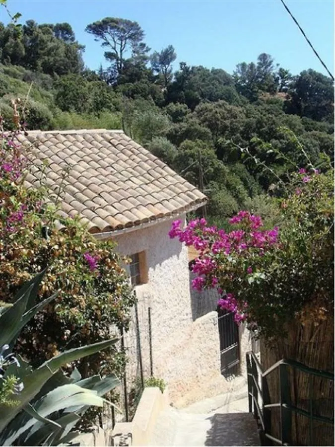 **** Beau T2 De 40 M2, Jardin De 70M2, Au Calme, A 50 Metres De La Plage Le Pradet France